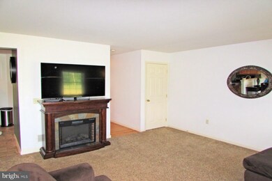 316 Hill St, Mount Joy, PA 17552 - photo 2