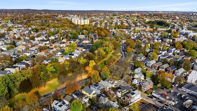 3 Seagrave Rd, Cambridge, MA 02140 - photo 5