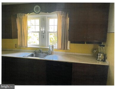 872 Englesville Hill Rd, Boyertown, PA 19512 - photo 3