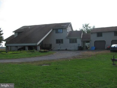 406 Creek Rd, Pipersville, PA 18947 - photo 2