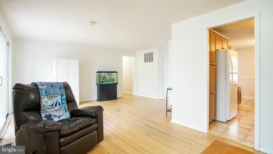 9502 Gunview Rd, Nottingham, MD 21236 - photo 3