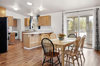 Sunny Kitchen/Dining