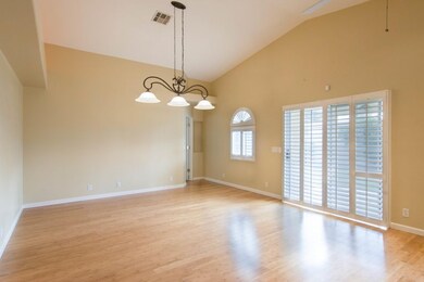 Family & Dining Room-2