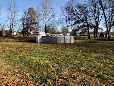 13960 E Georgia St, Effingham, IL 62401 - photo 3