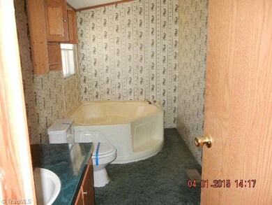 676 Burney Rd, Asheboro, NC 27205 - photo 6