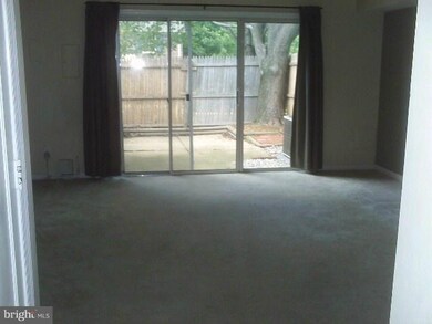 8404 Forrester Blvd unit 571, Springfield, VA 22152 - photo 2