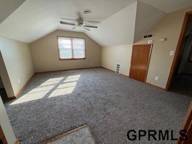 316 S 15th St unit Upper, Plattsmouth, NE 68048 - photo 2