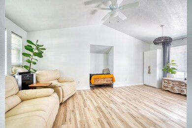 101_2138 SW 28th_Pro Property Photos by