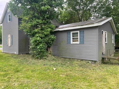 411 W Franklin St, Delphi, IN 46923 - photo 4