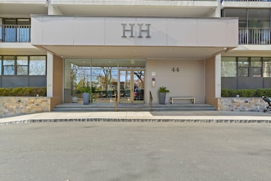 44 Strawberry Hill Ave unit 1H, Stamford, CT 06902 - photo 2