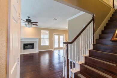 457 Shade Tree Ct, Hurst, TX 76054 - photo 4