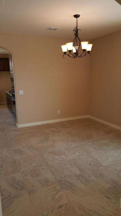 FORMAL DINING