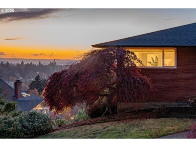 6255 SW Tower Way, Portland, OR 97221 - photo 2