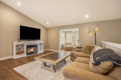 90 Brewer Park Cir, Grand Rapids, MI 49548 - photo 6