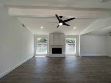 8714 Saratoga Forest Dr, Houston, TX 77088 - photo 3