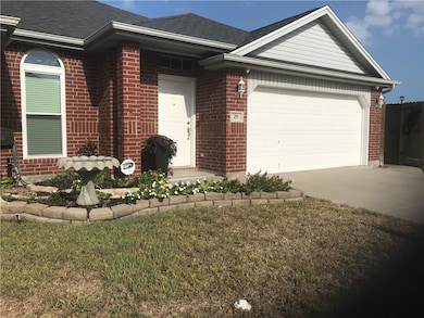 5026 Yorktown Blvd unit 29, Corpus Christi, TX 78413 - photo 2