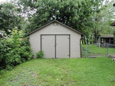 Parking Lot/Garage