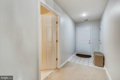 125 Timberbrook Ln unit 201, Gaithersburg, MD 20878 - photo 4