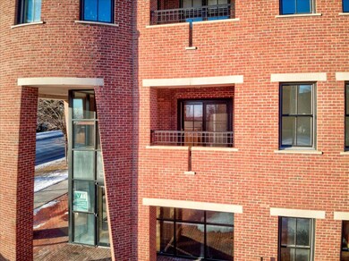 College & Battery unit 203A, Burlington, VT 05401 - photo 3