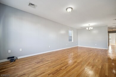 232 Port Ave Rr, Elizabeth City, NJ 07206 - photo 5