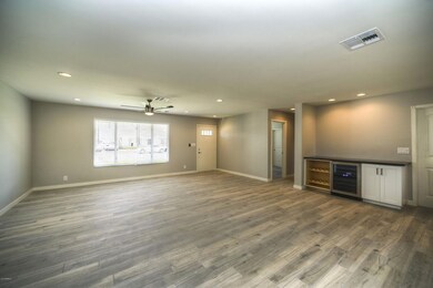 002_Living - Foyer