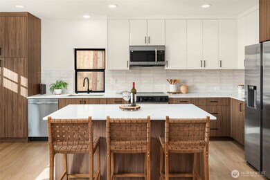 3812 S Eddy St, Seattle, WA 98118 - photo 4