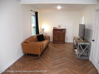 2936 Pleasant Grove Rd, Lansing, MI 48910 - photo 2