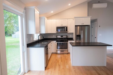 Kitchen:Dining