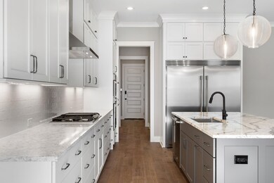 Daphne 21 kitchen #4