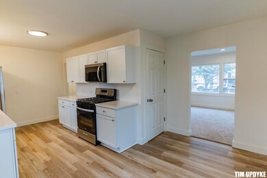 961 Aurora Ave, Muskegon, MI 49442 - photo 5