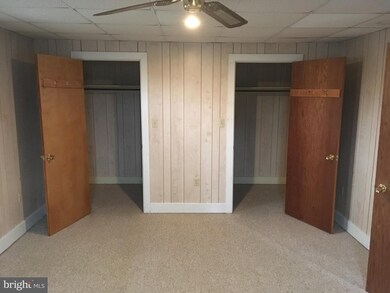 115 N Broad St unit 2ND FLOOR/ FRONT, Waynesboro, PA 17268 - photo 5