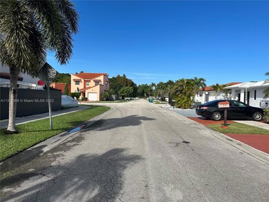 5733 SW 150th Ave, Miami, FL 33193 - photo 2