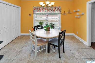 Nice sunny breakfast room