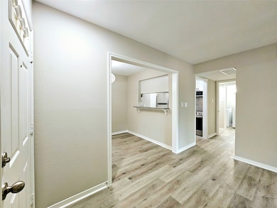 3500 Tangle Brush Dr unit 60, the Woodlands, TX 77381 - photo 5