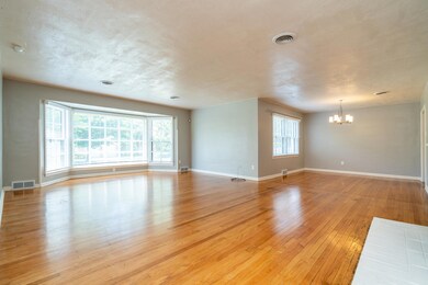 606 Crestland Ave-7