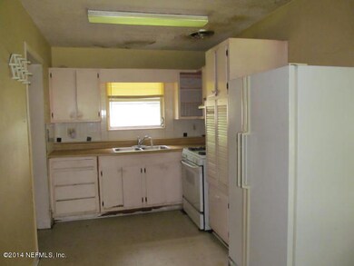 2127 Figaro Ln, Jacksonville, FL 32210 - photo 3