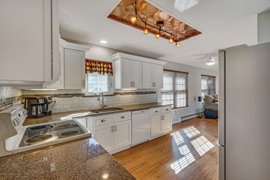 Kitchen entry