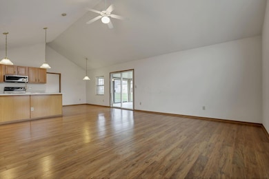 4997 Meadow Run Dr unit 4997, Hilliard, OH 43026 - photo 6