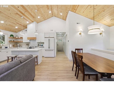 26824 E Henry Creek Rd, Rhododendron, OR 97049 - photo 4