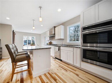 19 Commonwealth Ave, Barrington, RI 02806 - photo 6