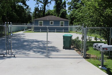 4326 Tampico St, Houston, TX 77016 - photo 4