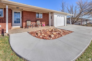 165 E 200 S, Monticello, UT 84535 - photo 2