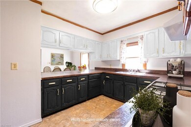 Cabinet color virtually changed