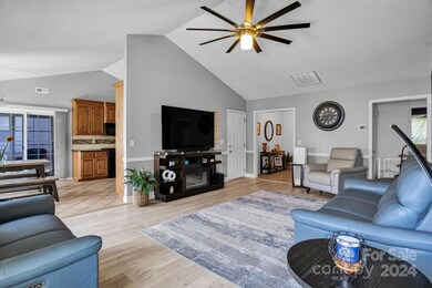 2024 Longhorn Dr, Dallas, NC 28034 - photo 5