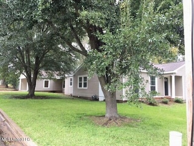 227 1st St SW, Magee, MS 39111 - photo 5