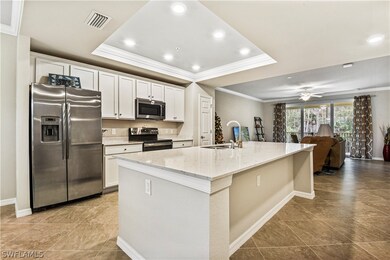 Open Concept Kitchen w/ Tray Ceiling