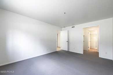 6821 North 2200 West Unit 11G Park City