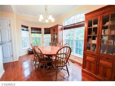Dining Room - Immediately to the right we enter th
