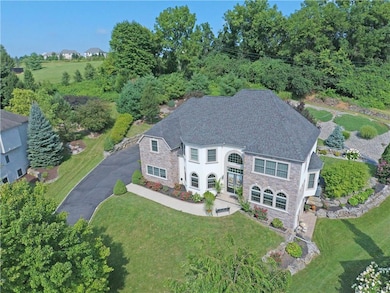 13 Creek View Ct, Easton, PA 18045 - photo 2