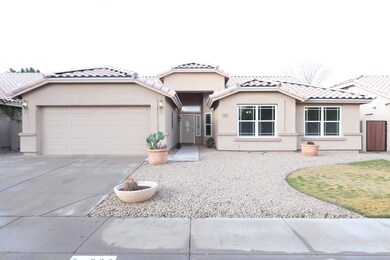 902 N Sicily Dr, Chandler, AZ 85226 - photo 2
